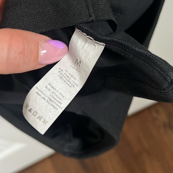 Black Crop Bra Tank - Picture 3 of 3